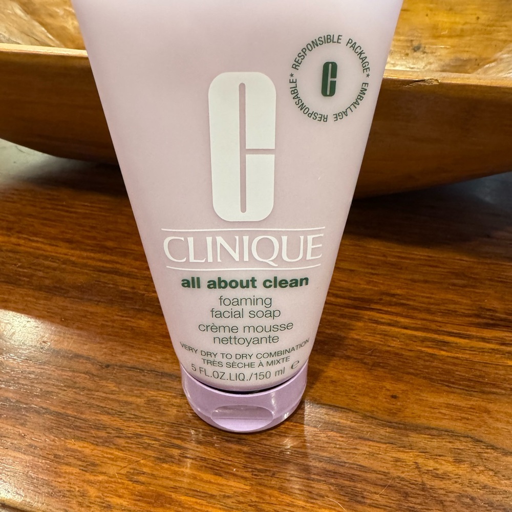 Clinique All About Clean Foaming Facial Soap - Soft Lavender
